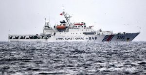 Китайската брегова охрана законно отблъсна японски кораб от акваторията на островите Дяою