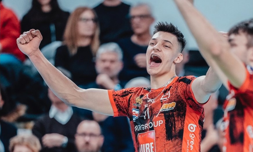 С 25 точки Алекс Николов детронира шампиона Тренто и прати Лубе на полуфинал