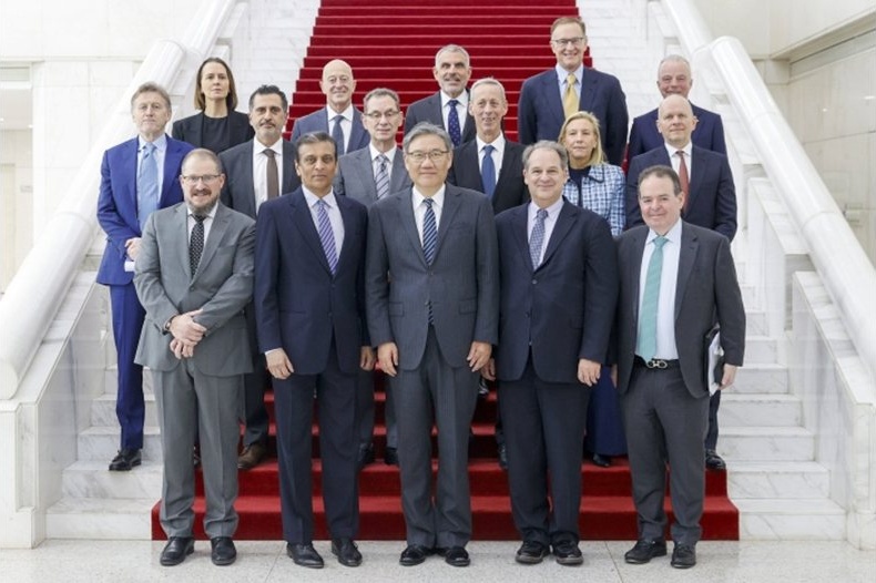 Търговският министър на Китай призова за икономическо партньорство със САЩ без напрежение