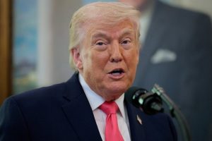 Доверието на американците към Тръмп падна до най-ниското равнище след завръщането му в Белия дом