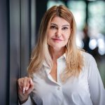 Психотерапевтът Ирена Соколова: Лицето е бойно поле за справяне с вътрешен дефицит