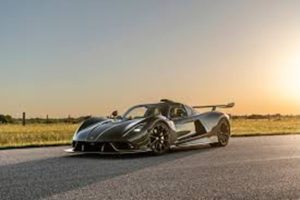 Hennessey пуска хиперколата Venom F5 Roadster с части от космическа совалка