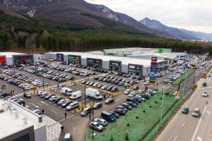 HOLIDAY PARK Враца отвори врати: Най-големият търговски комплекс в Северозапада