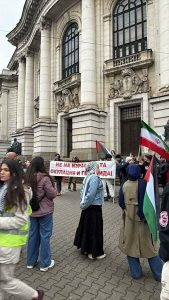 По улиците и университетите на Запада наблюдаваме изкривени от омраза лица на ислямисти