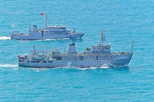 275 съмнителни обекта в Черно море от началото на войната, военните ремонтират 5 миночистача