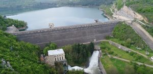 Язовир Александър Стамболийски прелива: Властите вдигнаха общините по тревога