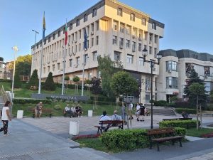 Съдът спря извеждането на наемател с увреждания от общинско жилище в Асеновград