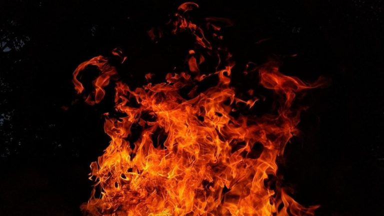 Пожар избухна в големия руски нефтохимически завод „Нижнекамскнефтехим“ в Татарстан