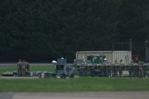 11 дни война в Близкия изток: Пентагонът засилва ударите си срещу Иран, обяви министър Пийт Хегсет