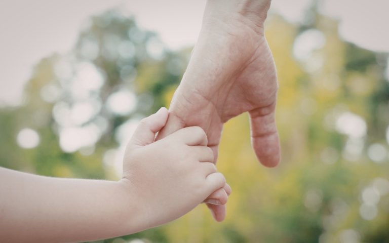 Криза в системата: 8132 деца в България растат без родителска грижа Криза в системата: 8132 деца в България растат без родителска грижа