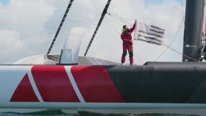 94 дни срещу ветровете и теченията: Френски шкипер с рекорд за обратно околосветско пътешествие