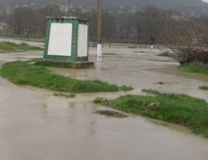 Агенцията за социално подпомагане е в готовност да реагира, след като р. Черни Лом излезе от коритото си
