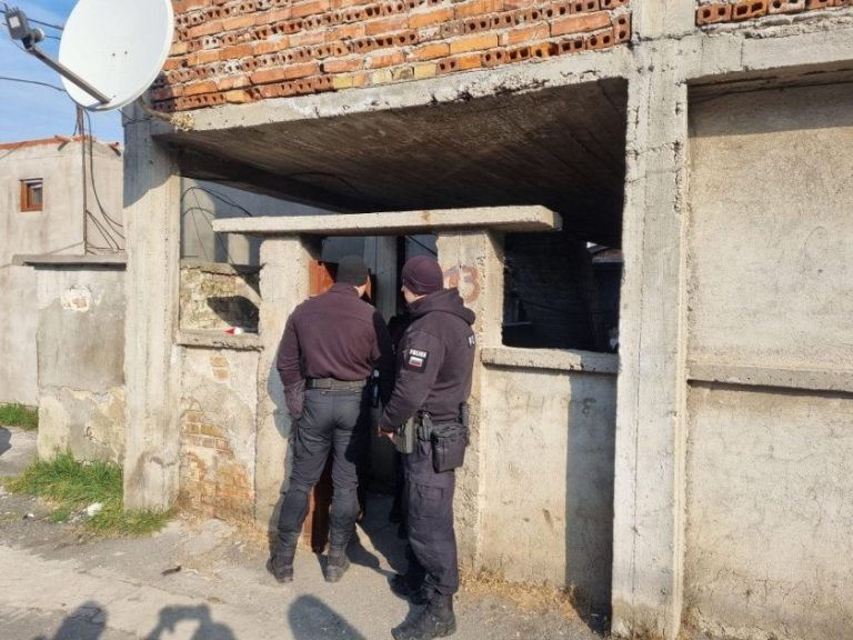 Мащабна полицейска акция срещу купуването на гласове в Бургас и региона Мащабна полицейска акция срещу купуването на гласове в Бургас и региона