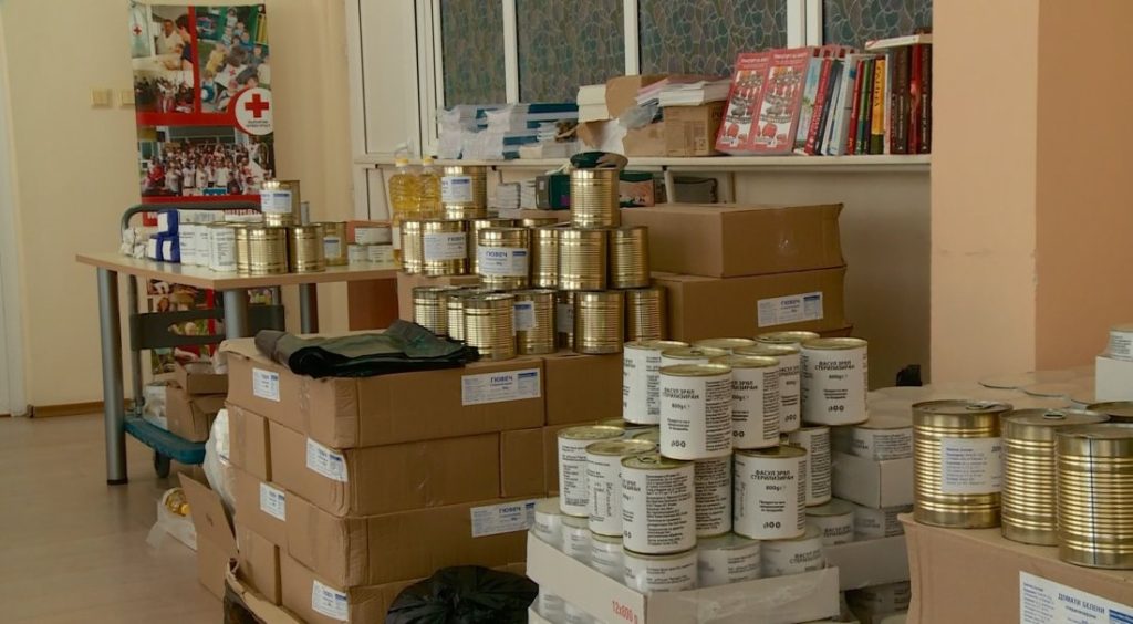 БЧК-Пловдив раздава хранителни пакети на над 36 000 нуждаещи се в региона