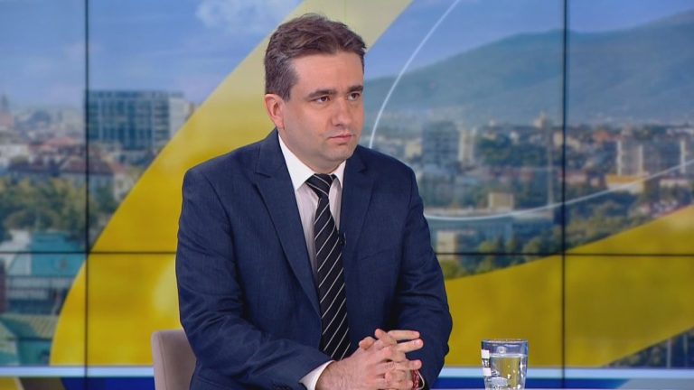 Божидар Божанов: Доверието на хората е по-важно от мястото в листите Божидар Божанов: Доверието на хората е по-важно от мястото в листите