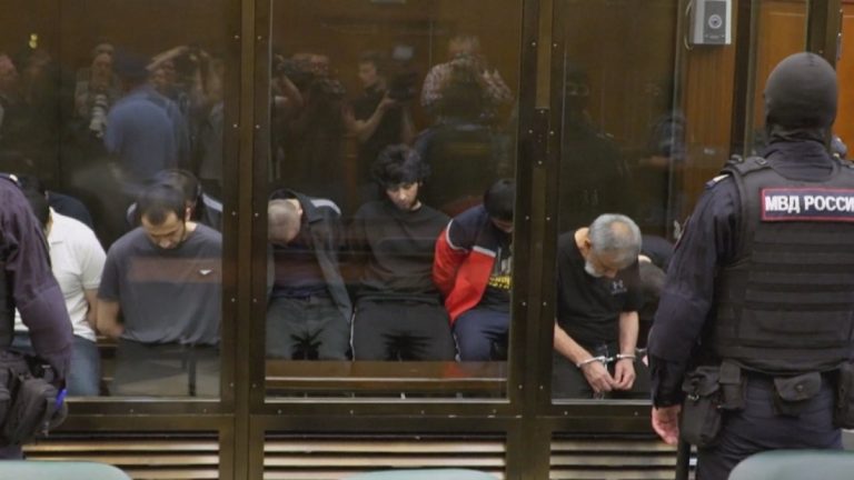 Четири доживотни присъди по делото за атентата в московската зала "Крокус сити хол" Четири доживотни присъди по делото за атентата в московската зала "Крокус сити хол"