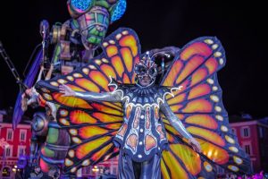 Цвят и музика в Ница: Карнавалът завършва с пищни шествия и огнено шоу
