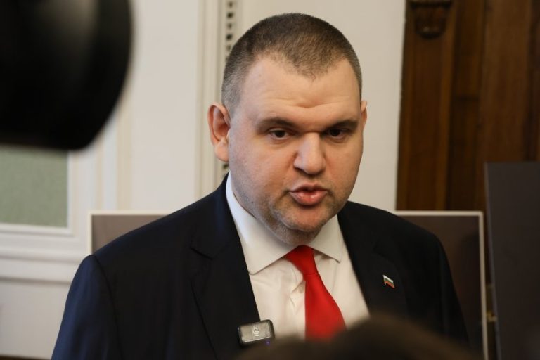 Делян Пеевски подаде сигнал в прокуратурата срещу министъра на вътрешните работи Емил Дечев