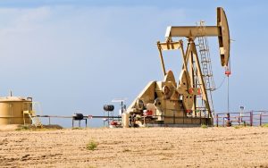 ЕК отлага законодателното предложение за пълна забрана на руския петрол