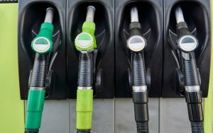 Румънски шофьори масово зареждат в България заради по-ниските цени на горивата