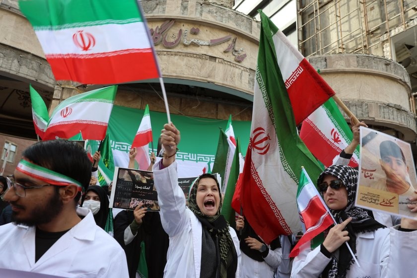 Иран след Хаменей: Между сянката на Революционната гвардия и надеждата за промяна