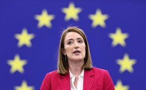 Меркел, Лех Валенса и Зеленски са сред първите носители на новия Европейски орден за заслуги