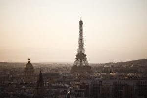 Местни избори във Франция: Първи тур и битката за бъдещето на Париж