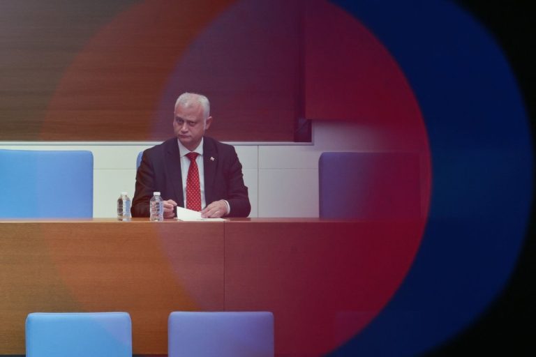 НА ЖИВО: В парламента изслушват министри за натиск върху разследването по случая "Петрохан" НА ЖИВО: В парламента изслушват министри за натиск върху разследването по случая "Петрохан"