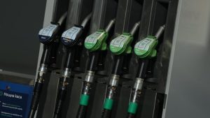 Петролният бранш увери министър Трайков: Няма спекула при цените на горивата