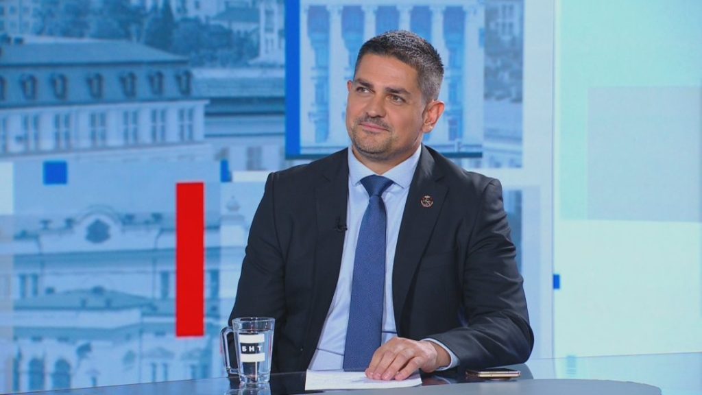 Радостин Василев: Единственото решение е обединение срещу модела на Пеевски и Борисов
