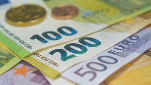 Съдът на ЕС отхвърли исканията за временно спиране на еврото в България