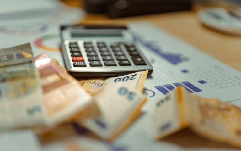 Парламентът прие удължителния бюджет след спешен призив от финансовия министър