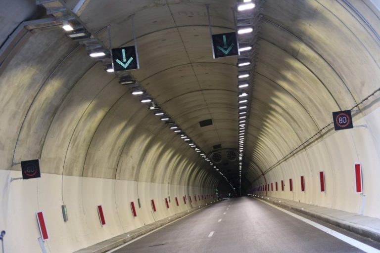 Спират движението в тунел „Железница“ на АМ „Струма“ за 24 часа