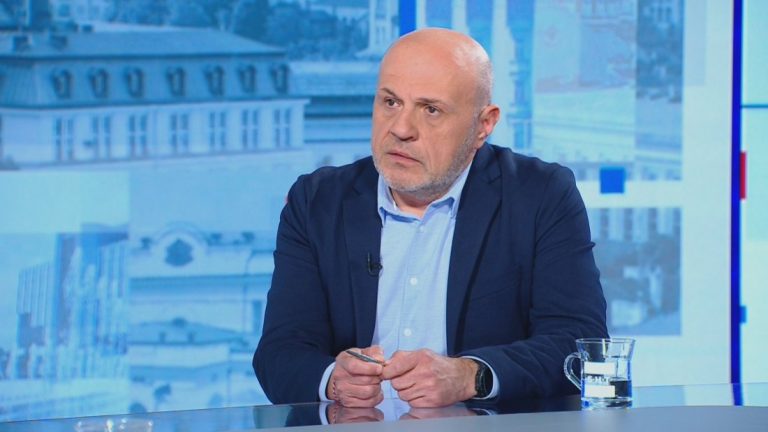Томислав Дончев: България може да забави 2,5 млрд. евро по ПВУ заради блокиран парламент Томислав Дончев: България може да забави 2,5 млрд. евро по ПВУ заради блокиран парламент