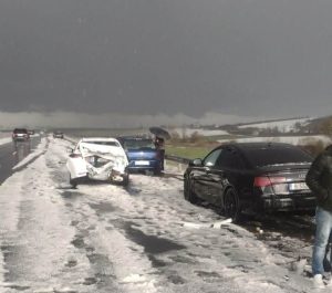 Тежки катастрофи и лошо време блокираха движението по магистрала „Хемус“