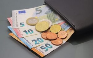 Социалната комисия обсъжда регламентирането на великденските и коледните добавки