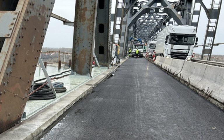 Движението по ремонтирания участък на „Дунав мост“ се възстановява на 9 април Движението по ремонтирания участък на „Дунав мост“ се възстановява на 9 април