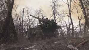 Войната в Украйна: Расте броят на жертвите след масирана размяна на въздушни удари