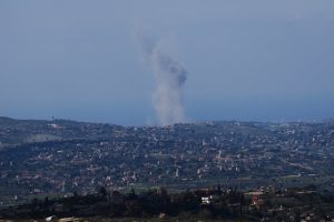 Вторият фронт на Израел: 52 жертви при масирани удари срещу Хизбула в Ливан