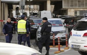 Забравена чанта в центъра на София вдигна на крак полицията