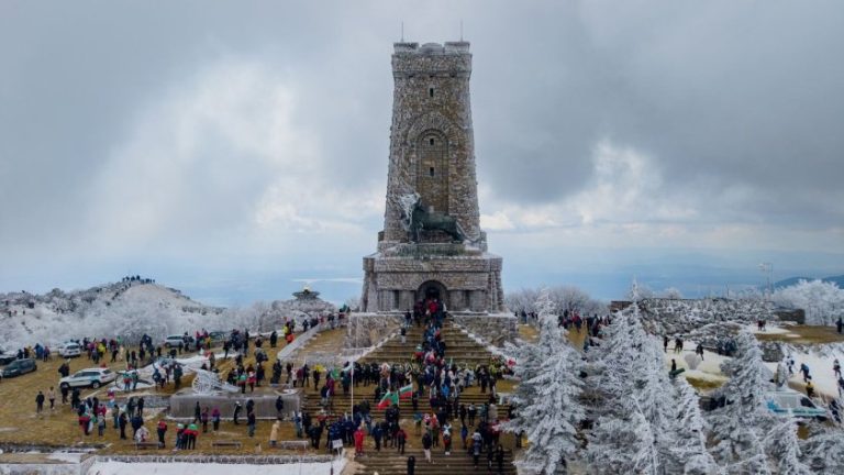 Заради 3 март ограничават трафика през прохода Шипка