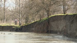 Жители на пловдивски села готвят блокади заради разрушена дига на река Марица