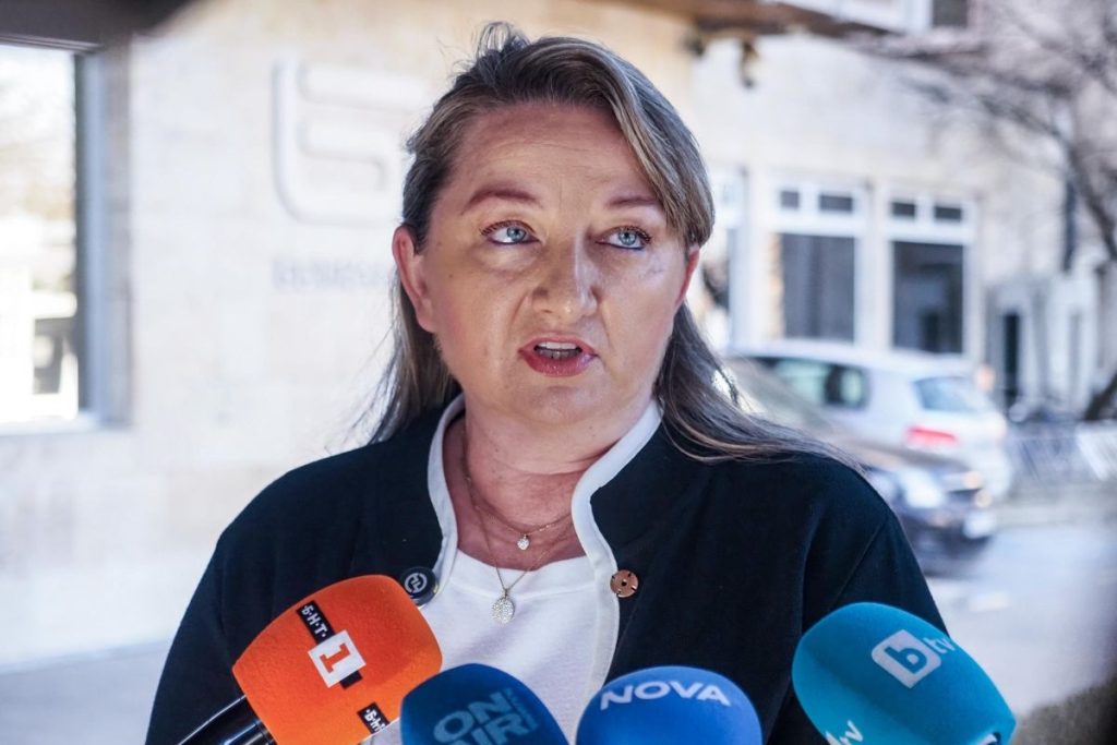Деница Сачева: Президентът Илияна Йотова да прецени свикването на КСНС