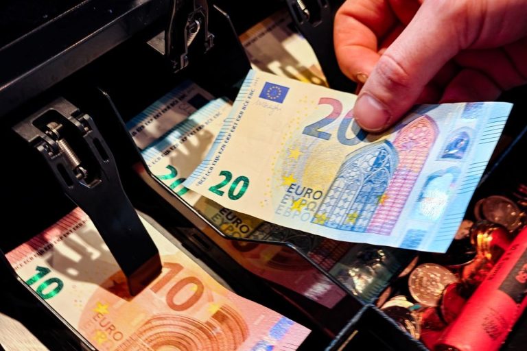 При 260 стоки е установено необосновано увеличение в цената, показват съвместните проверки на НАП и КЗП При 260 стоки е установено необосновано увеличение в цената, показват съвместните проверки на НАП и КЗП