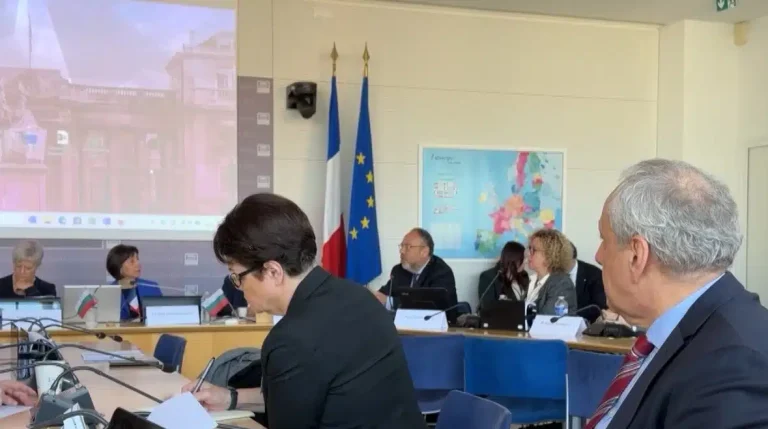 „България в крак с еврото“: Дискусия във френския парламент за икономическото сътрудничество „България в крак с еврото“: Дискусия във френския парламент за икономическото сътрудничество