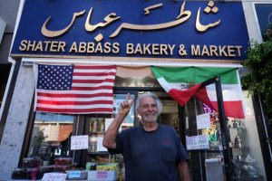 След смъртта на Али Хаменей: Иранската диаспора в САЩ очаква промяна