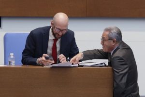 Парламентът одобри окончателно втория удължителен закон за бюджета