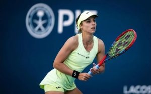 №22 в света Анна Калинская спря Виктория Томова на турнира в Чарлстън