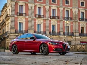 Alfa Romeo Giulia оглави класацията за най-надеждни бизнес седани