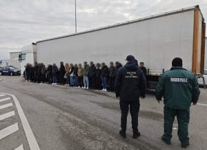 Български и румънски граничари спряха 42 мигранти на Видин – Калафат за два дни